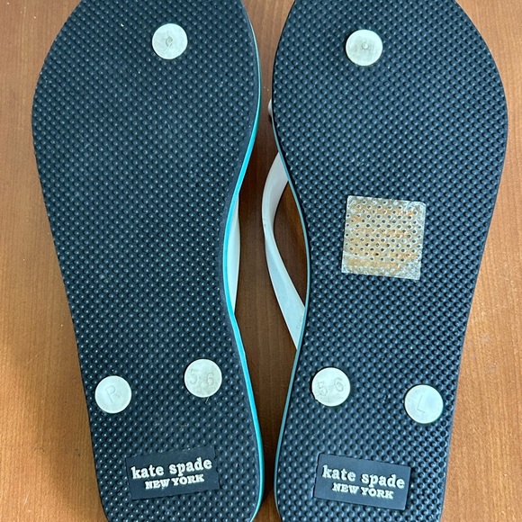 Kate Spade Flamingo Flip Flops - White Bow Spade Logo - Picture 4 of 7